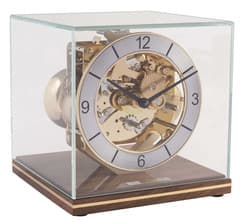 Pendule de table mécanique cube squelette support noyer Bons plans : Nouveauté Disponibilité : Expédié sous 1 semaine, Expédié sous 2 semaines