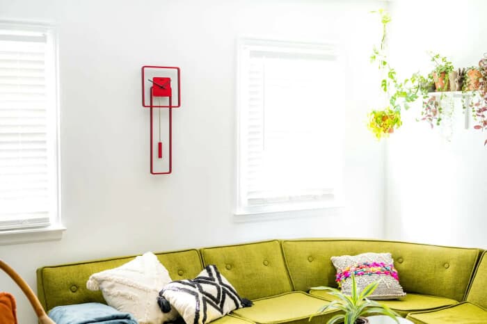 Pendule murale en bois effet métal lie de vin ''Graphic'' Bons plans : Idée cadeau, Promo Disponibilité : Expédié sous 1 semaine, Expédié sous 2