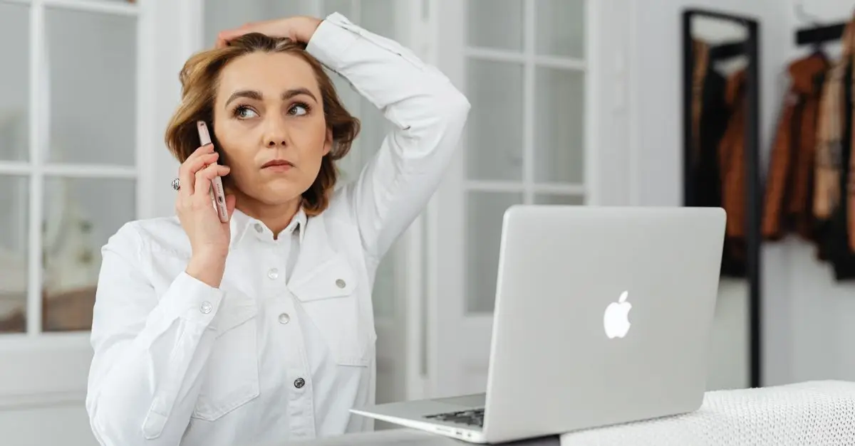 Comment identifier un plombier disponible pour vos urgences