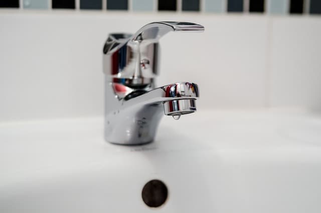 5 Conseils Pour S'assurer de la Disponibilité d'un Plombier Rapidement